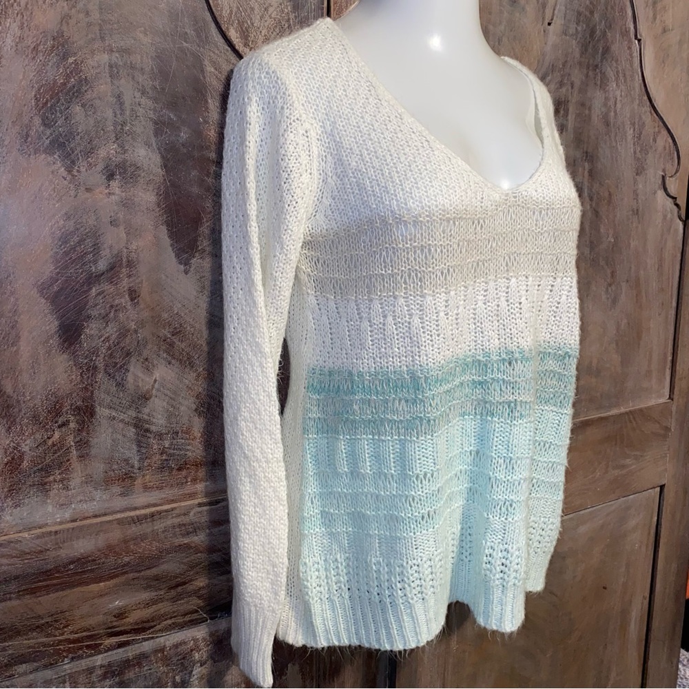 Soft cozy sweater - Picture 3 of 5